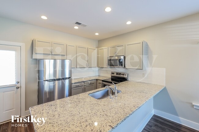 Photo - 2762 Village Pl