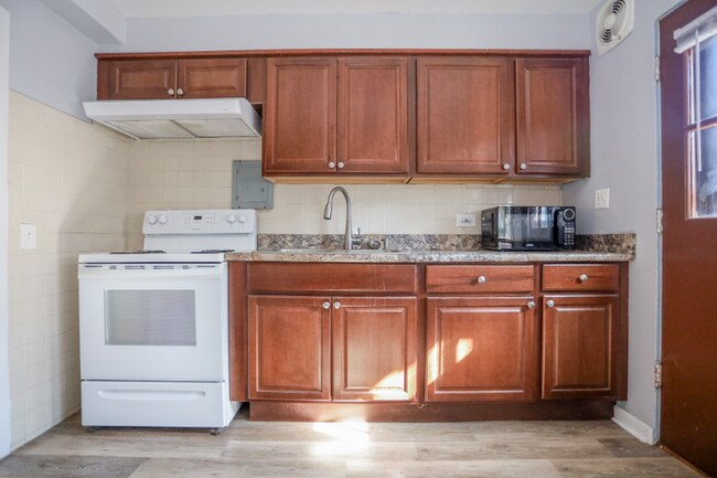 Photo - 2117 W Farragut Ave Unidad 2