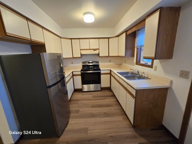 3 Bedroom | 1.5 Bathroom - Dane Townhomes