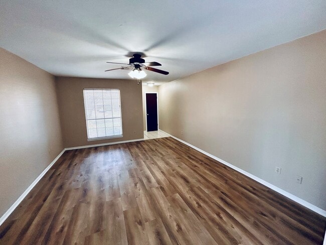 Photo - 530 Wild Wind Rd