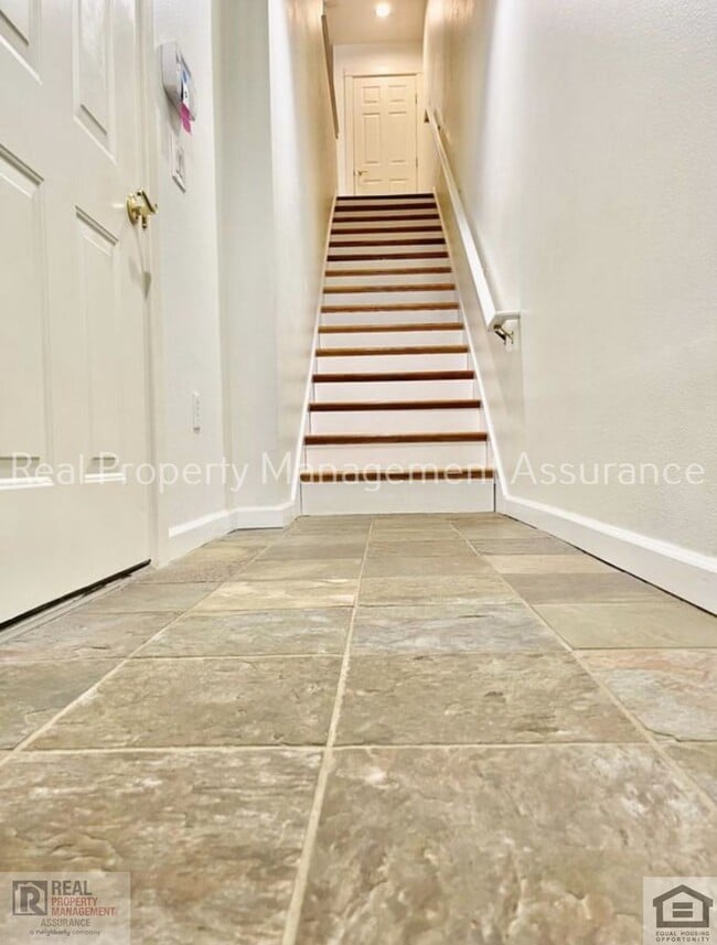 Photo - 10275 NW Alder Grove Ln