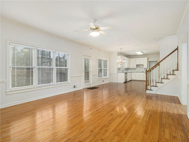 Photo - 1245 Denmark Dr SW