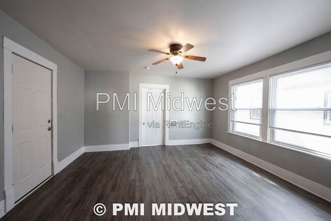 Photo - 611 N Main St Unidad 3