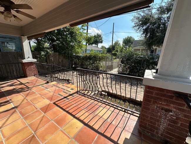 Photo - For Lease | 1 Bed, 1 Bath | 675 Sq Ft | Ne...