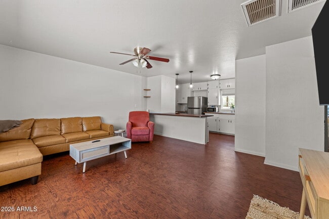 Photo - 209 Sylvan Rd