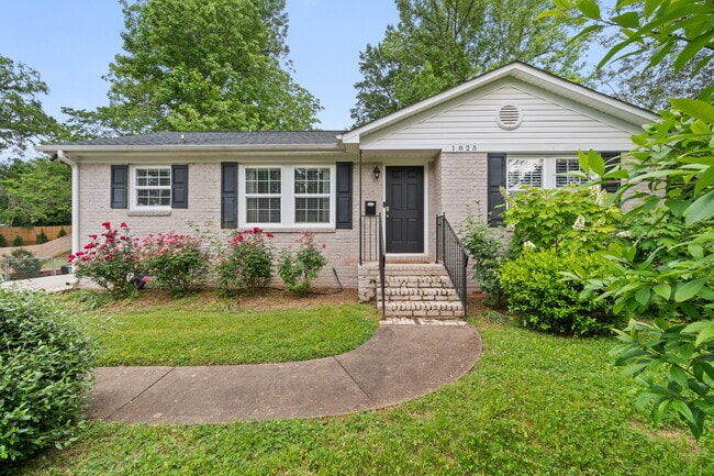 Photo - 1825 Windham Pl