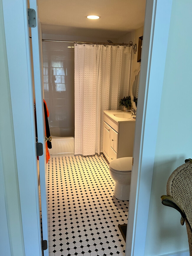 Photo - 34 High St Unit C