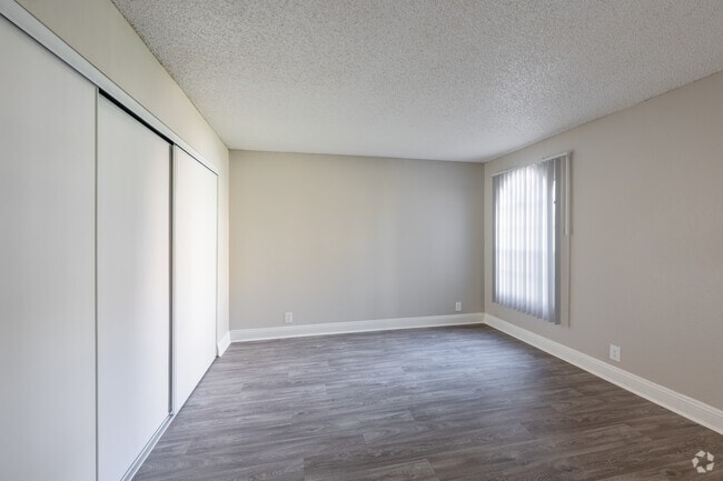 3BR, 2BA - 1,200SF - Primary Bedroom - Pacific Harbors Sunrise