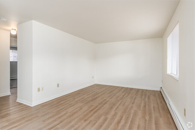 2BR, 1BA - 768SF - Living Room
