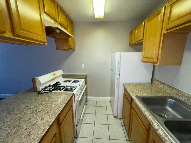 Photo - 3506 NW 21st St Unit Apt 8
