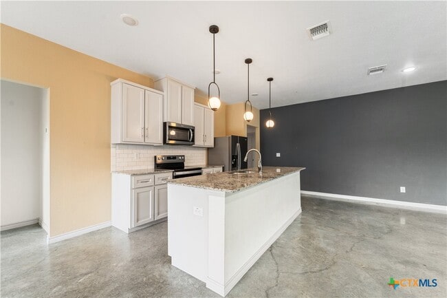 Photo - 742 Freedom Cir