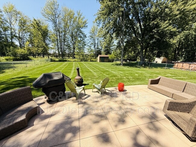 Photo - 8462 Glenbrook Dr