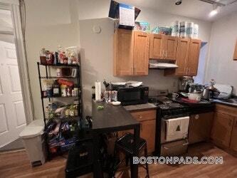 Photo - 833 Beacon St Unidad 104