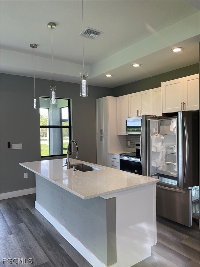 Photo - 610 Floyd Ave S