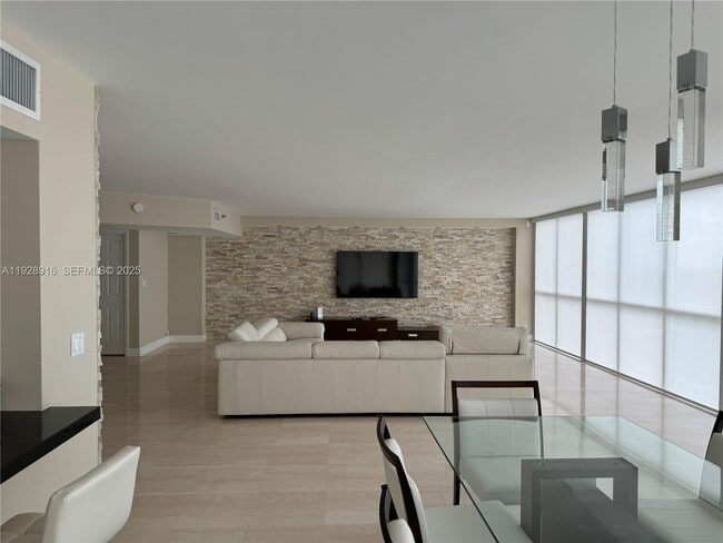 Photo - 16425 Collins Ave Unidad 1011