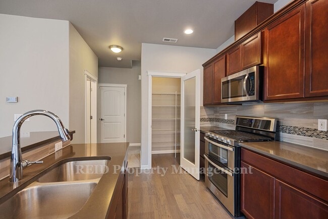 Photo - 3887 Portside Dr