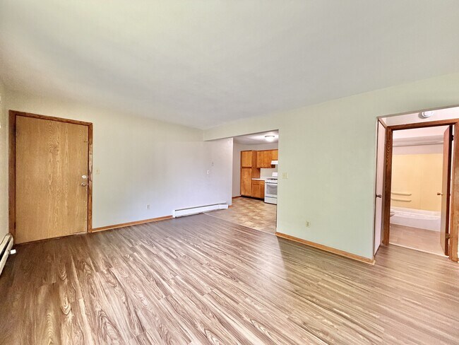Photo - 236 Walworth St Unidad 6
