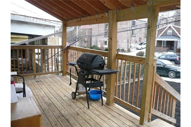 Photo - 154 Robinson St