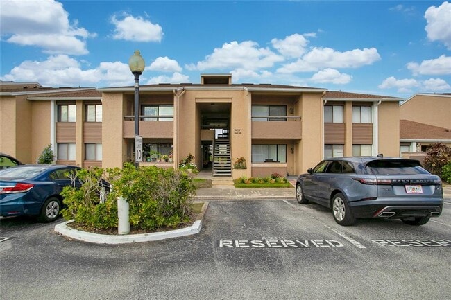 Building Photo - 5223 Vineland Rd Rental