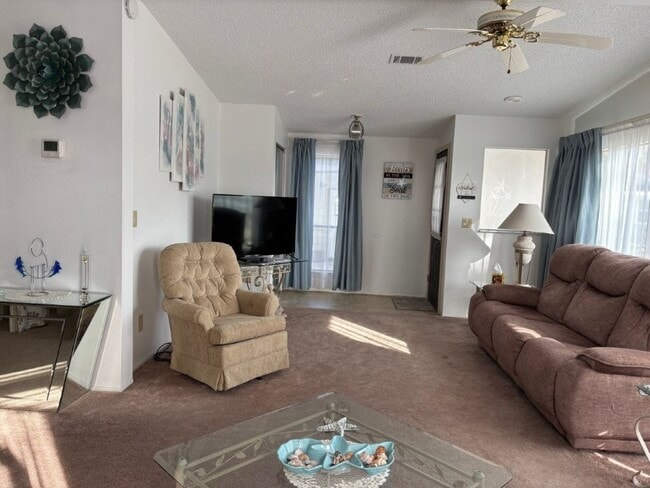 Photo - 617 Webb Way
