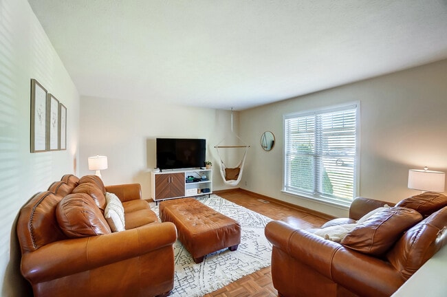 Photo - 10 Timberview Ct