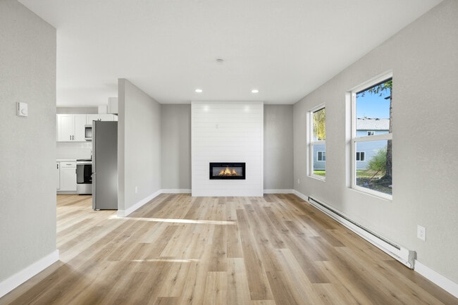 Building Photo - 2325 Yew St Unit A