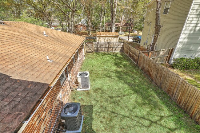 Photo - 1152 Bradford Ave Unit A