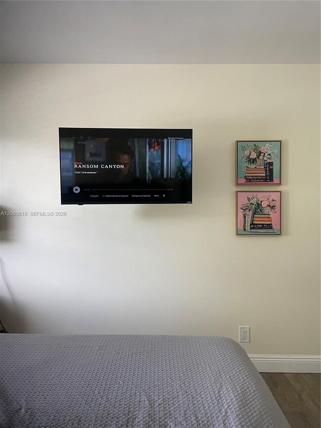 Photo - 246 Avenue L