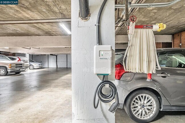 Photo - 233 Orange St Unit 304