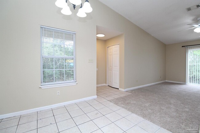 Photo - 601 N 61st Ave