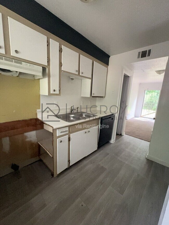 Photo - 2136 East Dr