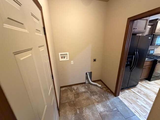 Photo - Large Ranch Style Twin Home For Rent