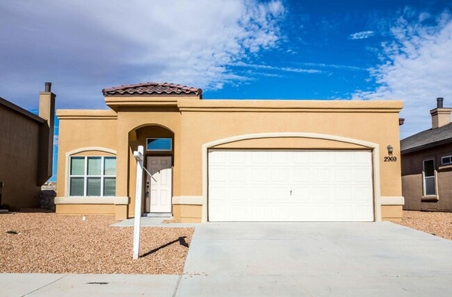 Building Photo - 2969 Pino Triste Dr
