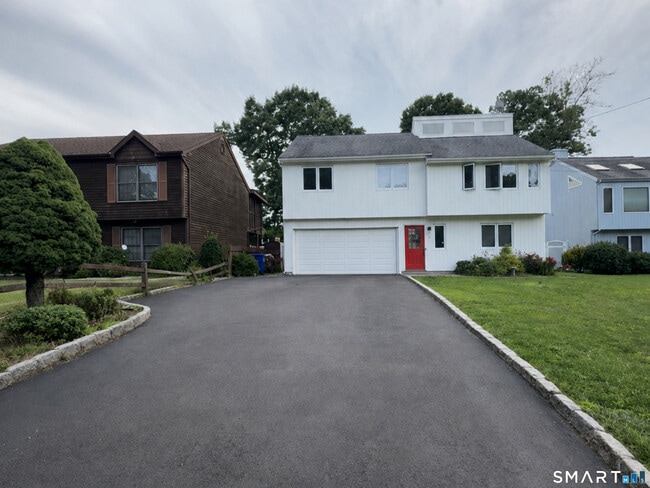 9 Oakledge Cir