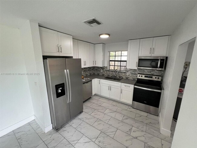 Photo - 4421 NW 33rd St