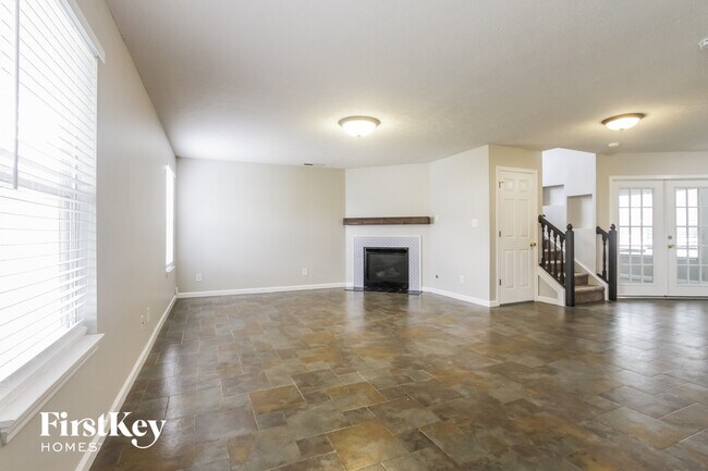 Photo - 1456 Monitor Way