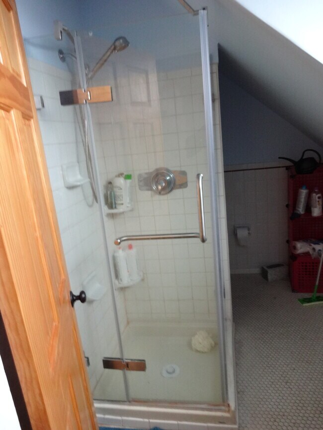 Photo - 18 Elliott Ave Unidad #5