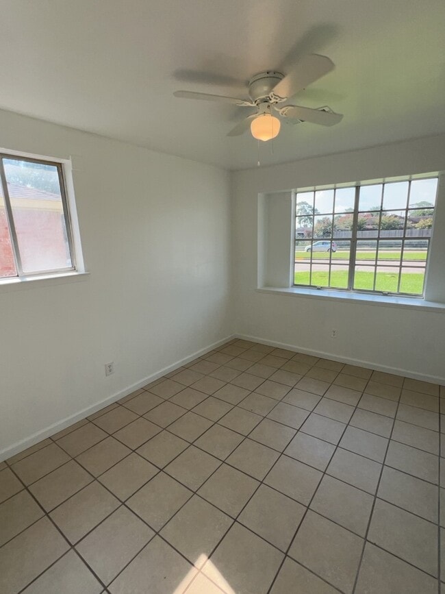 Photo - 15335 Woodforest Blvd