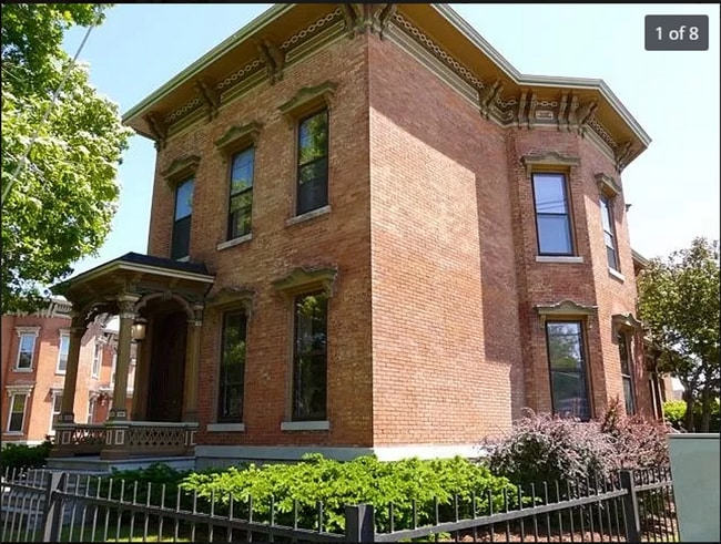 Building Photo - 300 Hawley Ave Unit 300-04