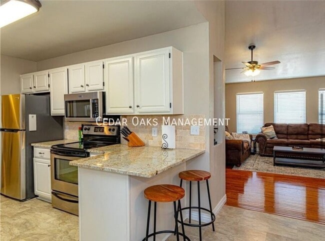 8 Rivercliff Rd