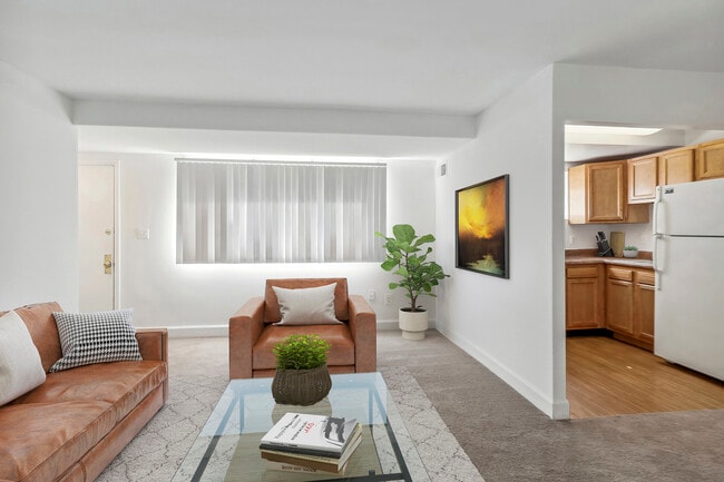 Photo - Barclay Square Apartments