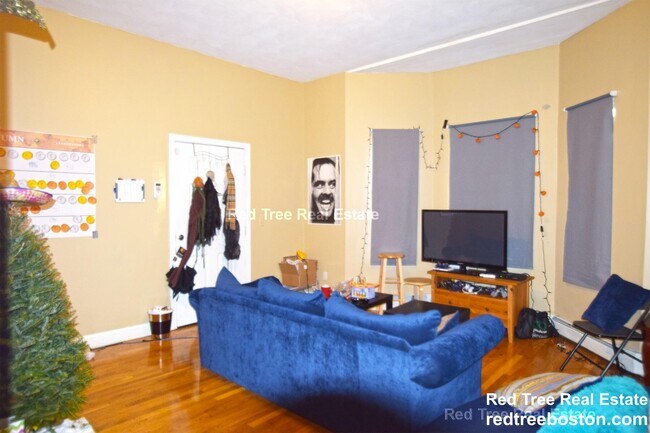 Photo - 21 Highgate St