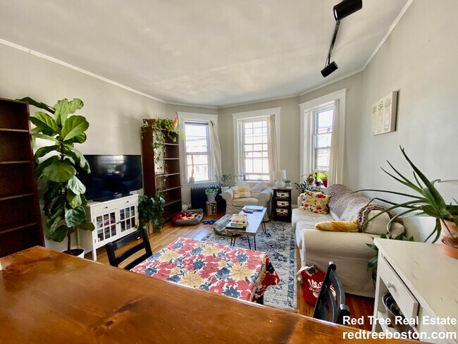 Photo - 1572 Commonwealth Ave Unit 4