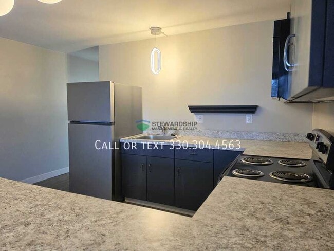 Photo - 2331 E Market St Unidad 306