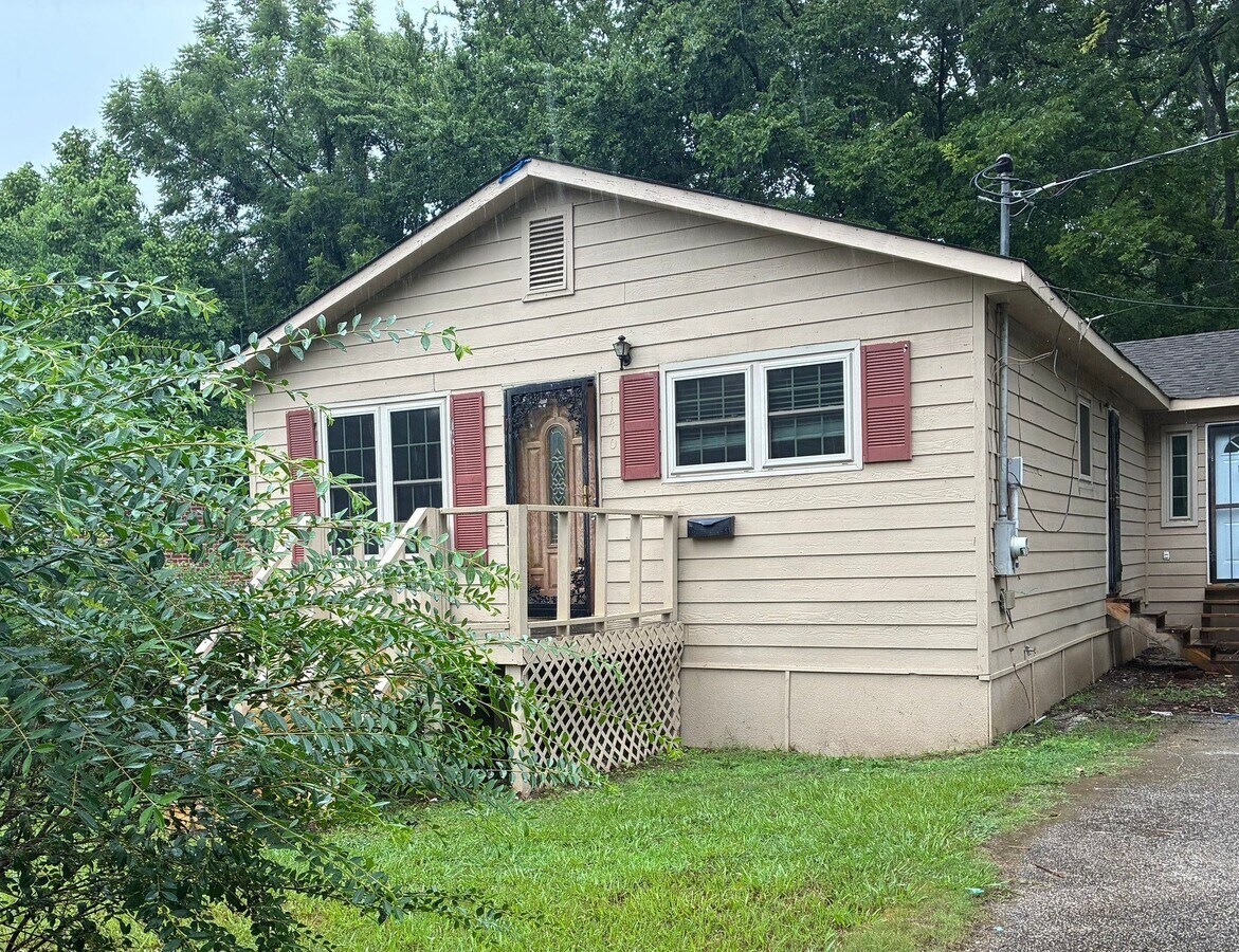 Photo - 140 Center St