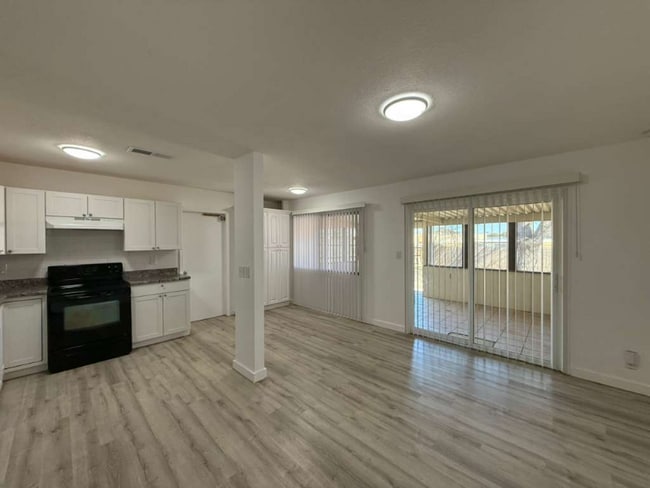 Photo - 164 Lost Forest St