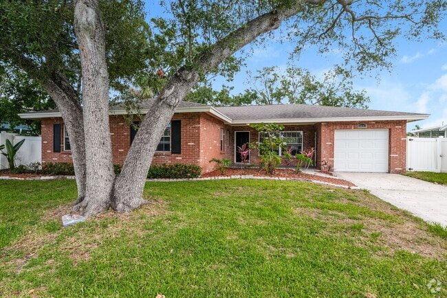 Building Photo - 4813 Bay Crest Dr Rental