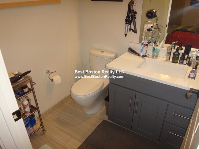 Photo - 168 Hampshire St Unit 3B