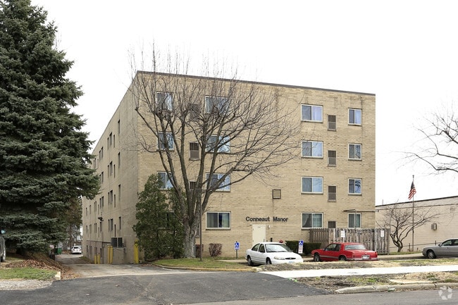 Photo - Conneaut Manor Apartments
