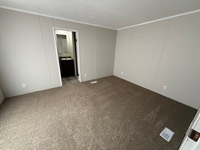 Photo - 124 Campbell Dr